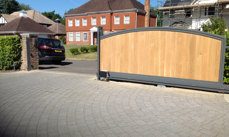 An automated wooden gate